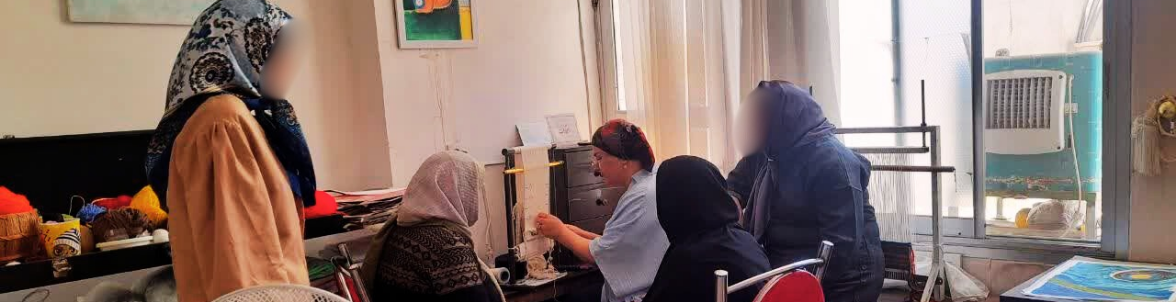 کلاس فرش بافی
