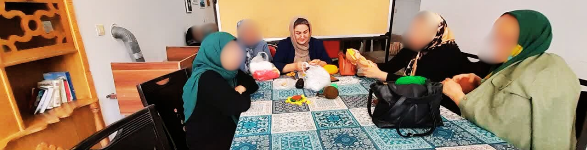 کلاس بافتنی و عروسک بافی