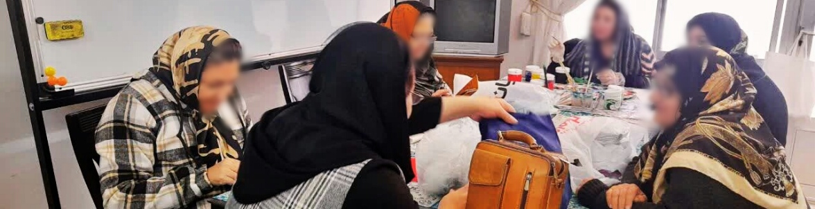 کلاس بافتنی و عروسک بافی