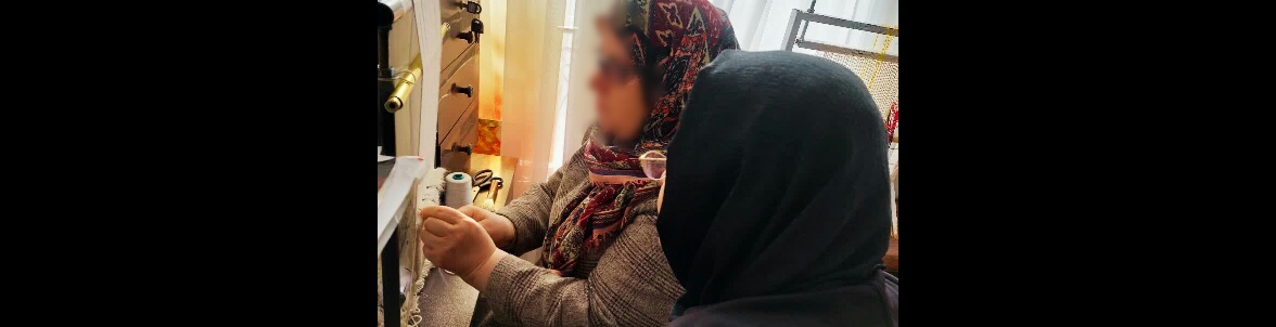 کلاس فرش بافی