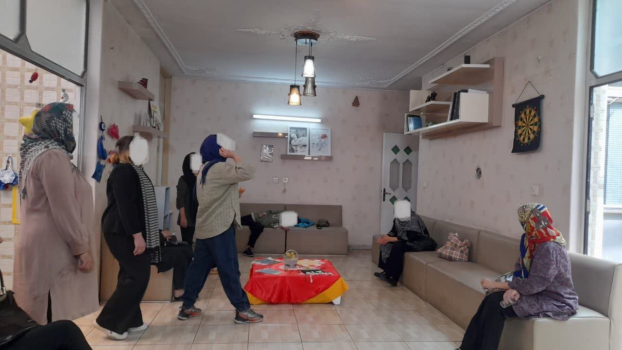 بازی دارت در مرکز